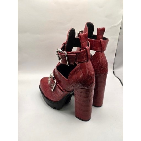 So Me YONCE Women's Red Croc Embossed Platform Buckle Chunky Heel Ankle Boot 6.5 - Picture 8 of 9